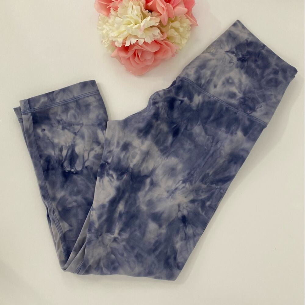Lululemon blue cropped leggings‎